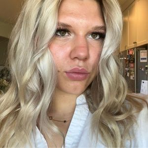 Meet your Posher, Hallie